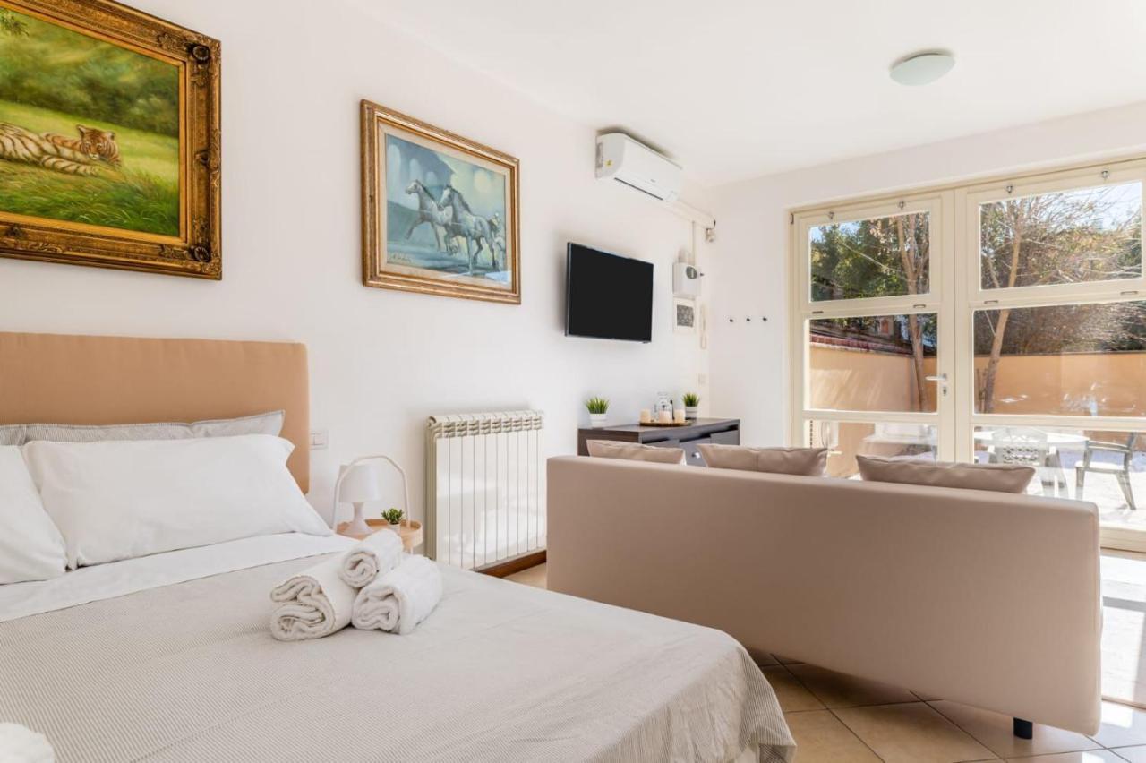 { White Garden } -comfort, Parking & Wi-fi- Appartement *