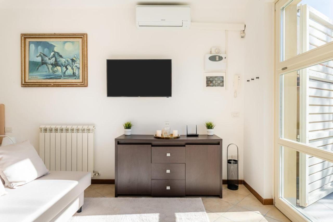 { White Garden } -comfort, Parking & Wi-fi- *