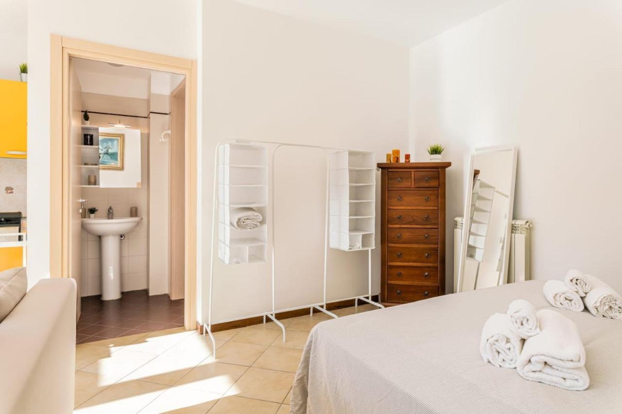 Appartement { White Garden } -comfort, Parking & Wi-fi- Lucca